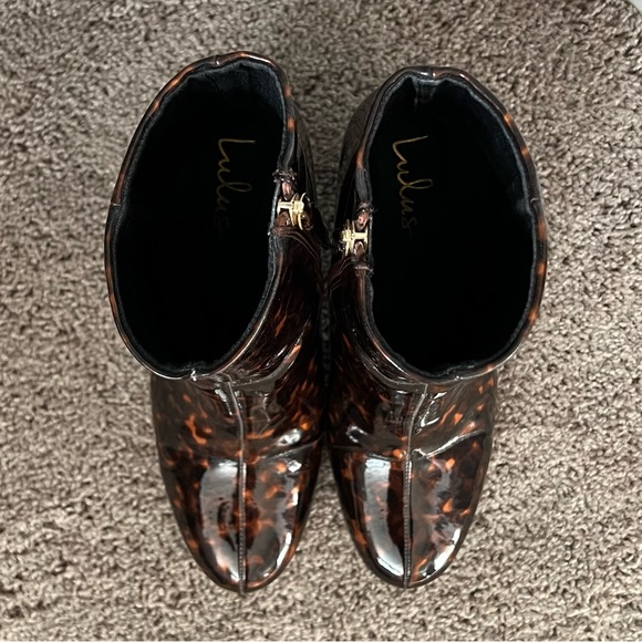 Lulu's Tortoise Shell Ankle Boots - Picture 6 of 9